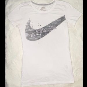 Nike T-shirt